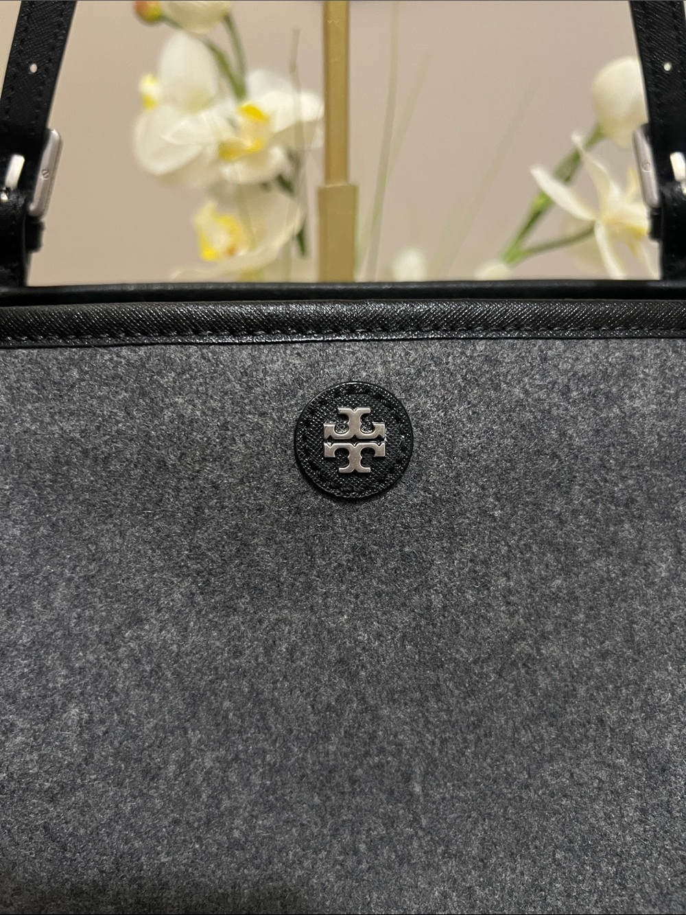 Tory Burch Gray Wool Buckle Tote with Black Leather Details GUC retail $349 - Picture 2 of 10